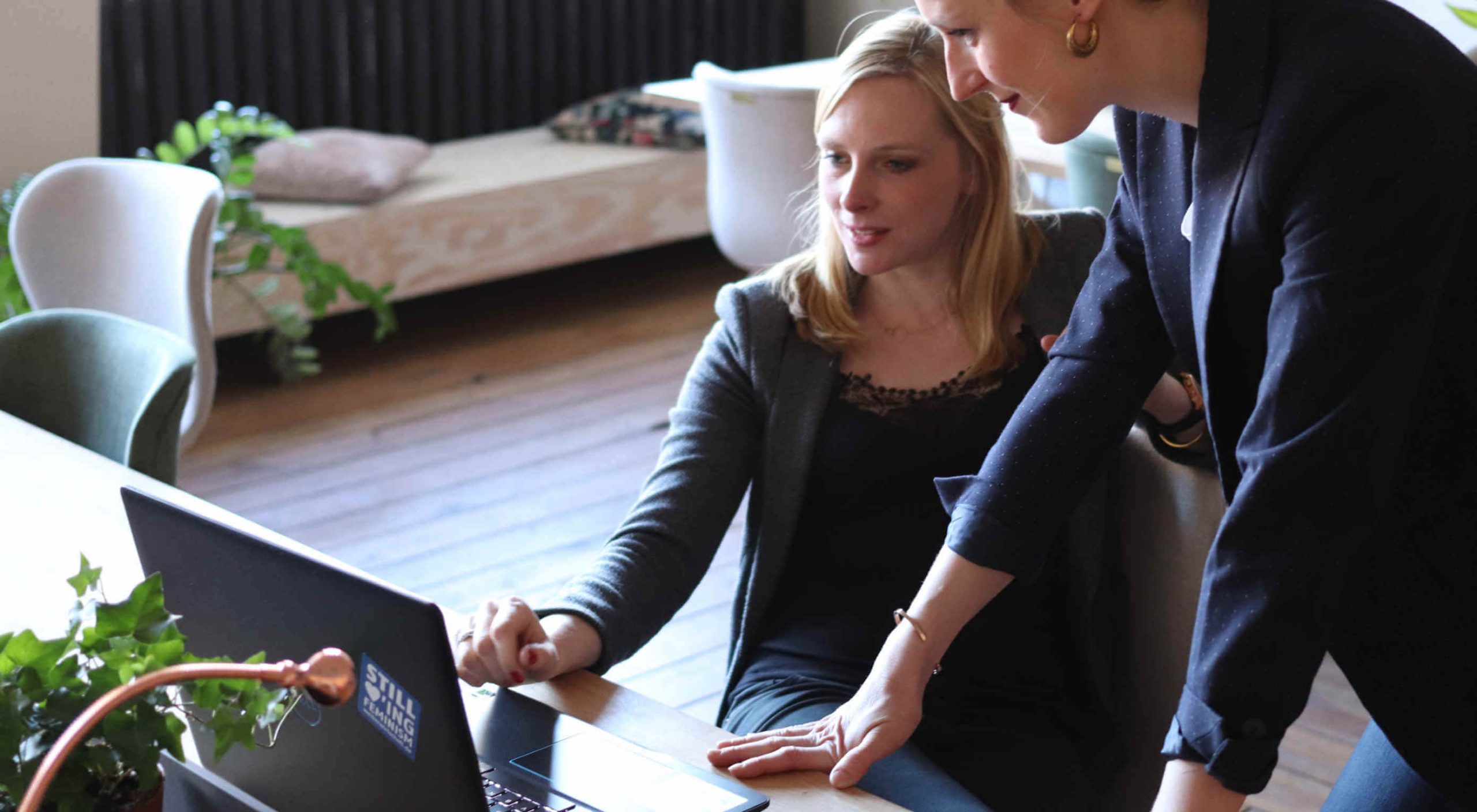 You are currently viewing 5 Biggest Non-Design Skills Designers Need in the 2020s