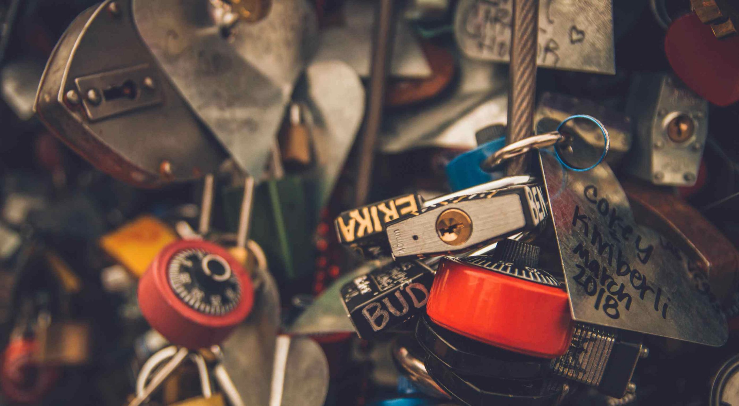 You are currently viewing Building Brand Trust with Transparency: What Web Designers Can Do